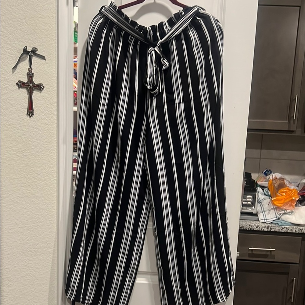 SHEIN Striped Black and White Pants